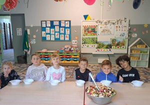 Jesienna sałatka owocowa grupy III.