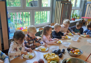 Jesienna sałatka owocowa grupy III.