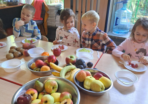 Jesienna sałatka owocowa grupy III.